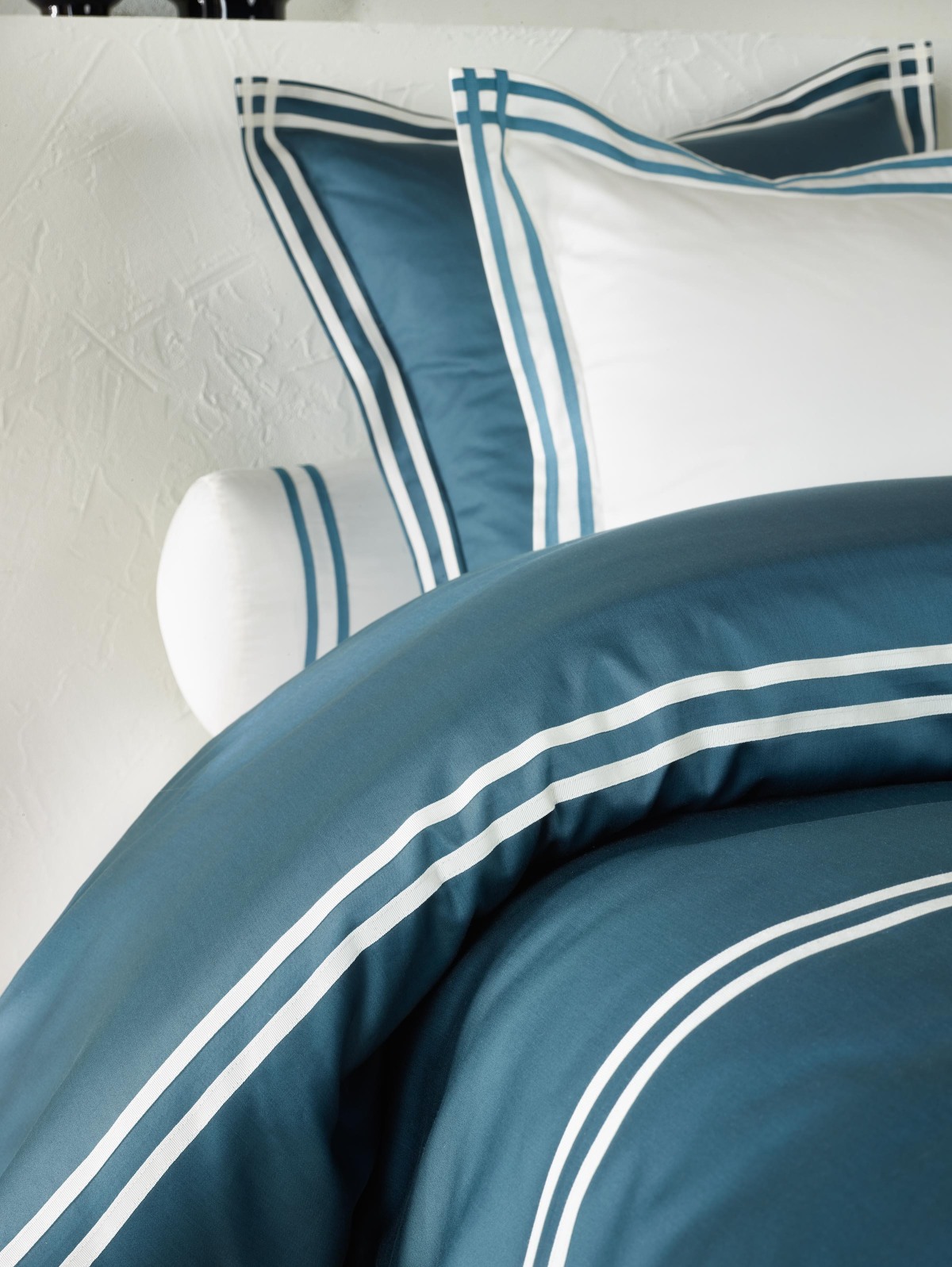 Bed linen - Corvus 1018 by Mirabel Slabbinck
