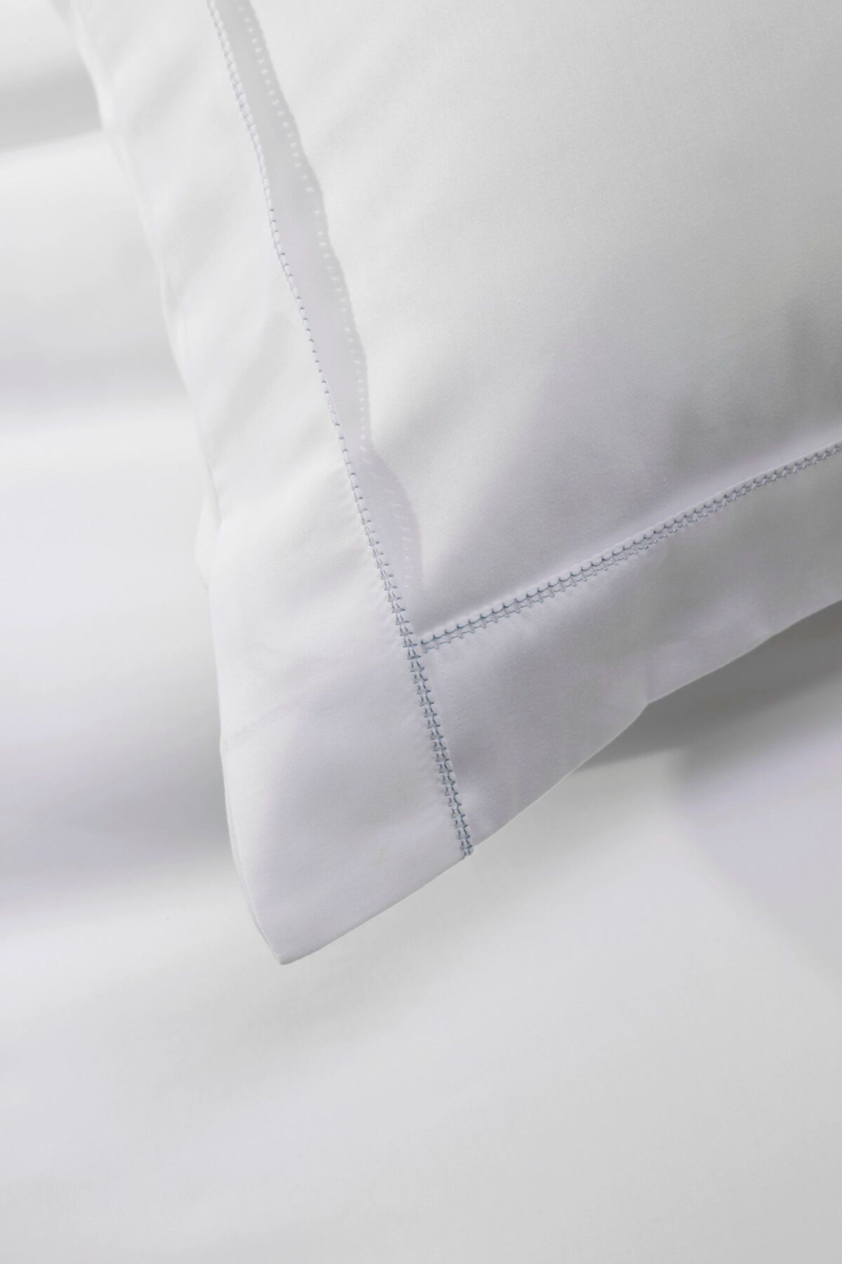 Linge de Lit - Iris by Mirabel Slabbinck
