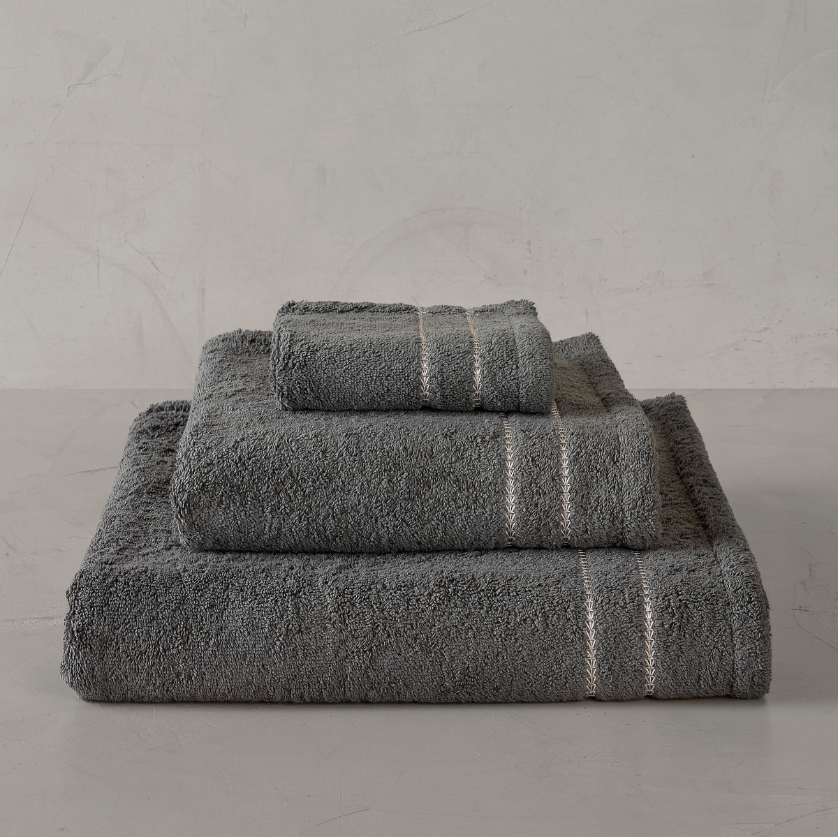 Linge de Bain - Trikona by Mirabel Slabbinck