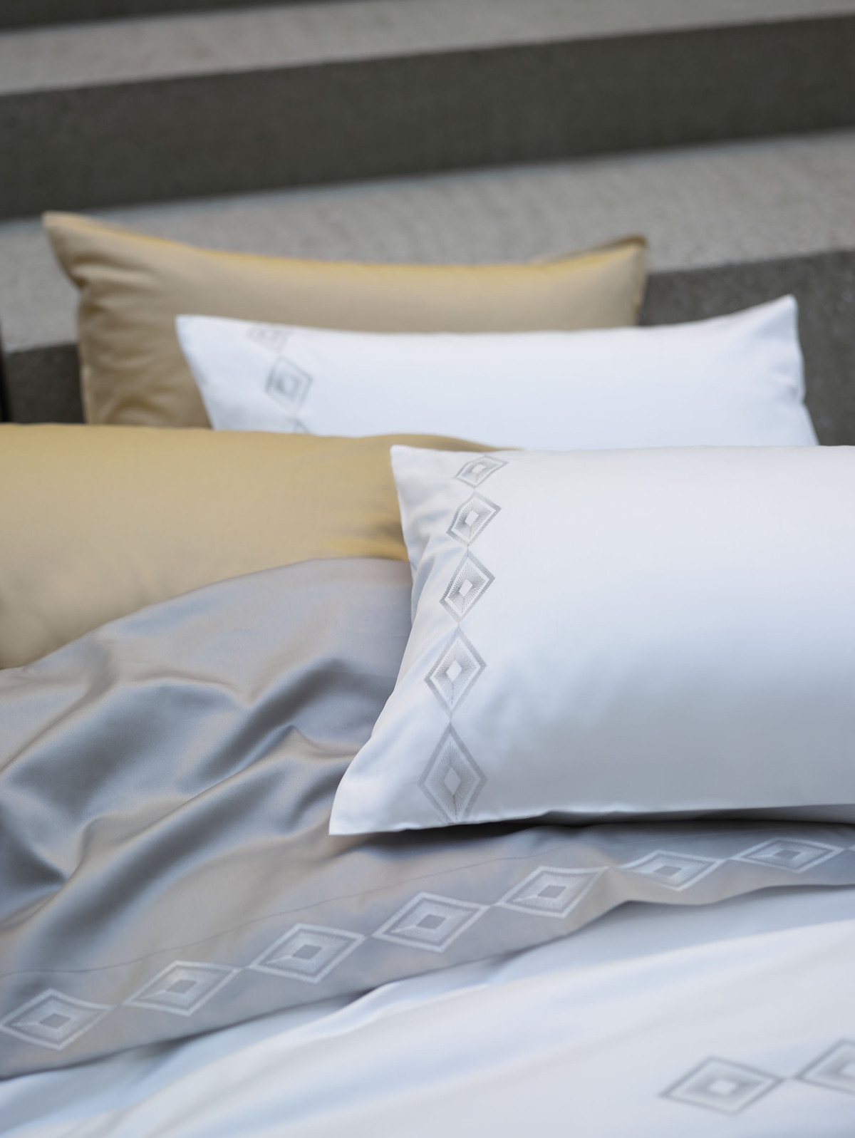 Linge de Lit - Fatusa by Mirabel Slabbinck