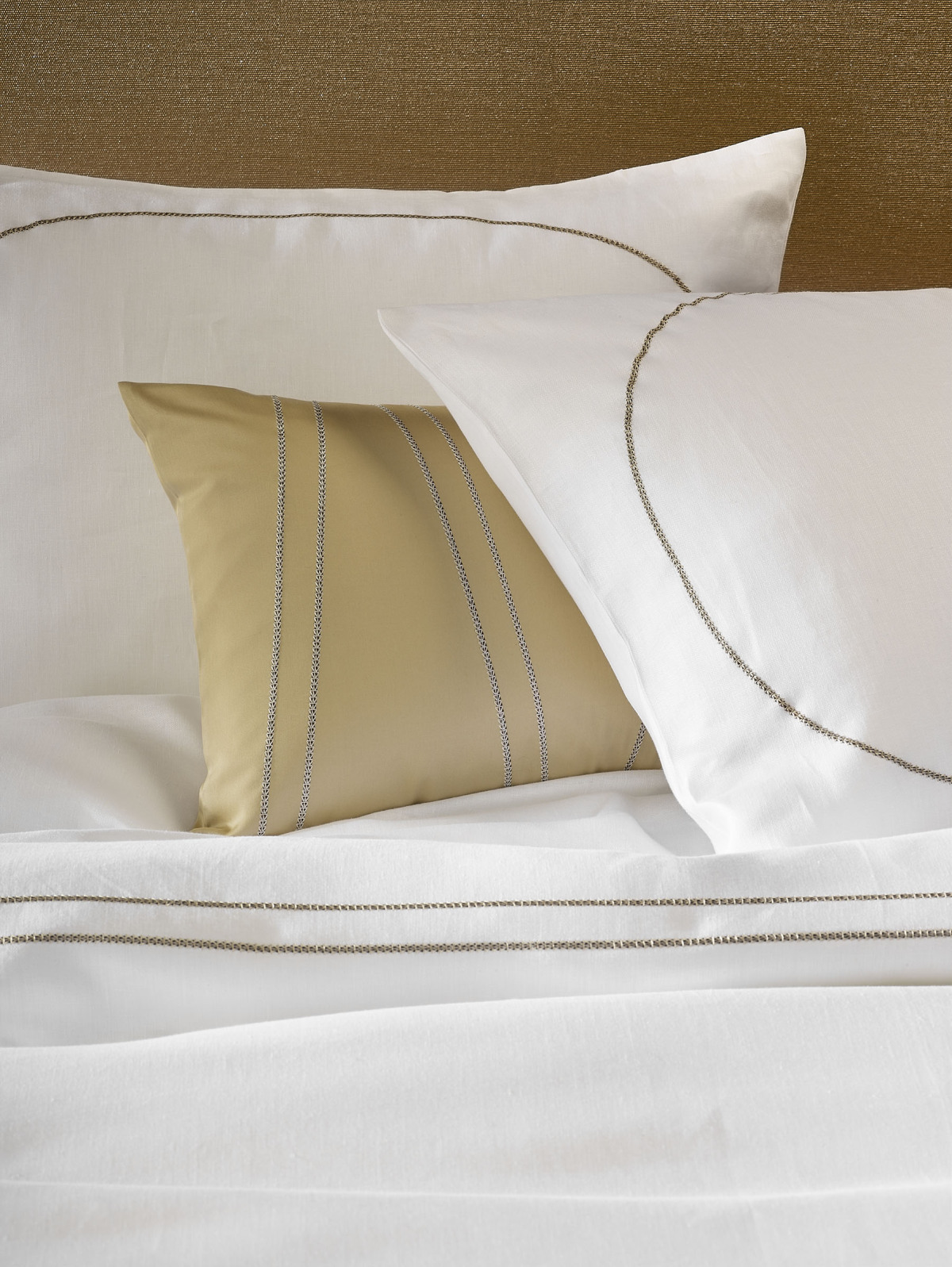 Linge de Lit - Trikona by Mirabel Slabbinck