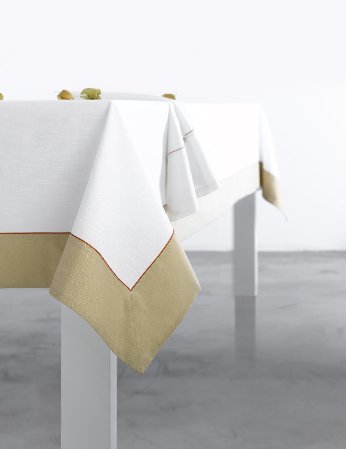 Table linen - Canina by Mirabel Slabbinck