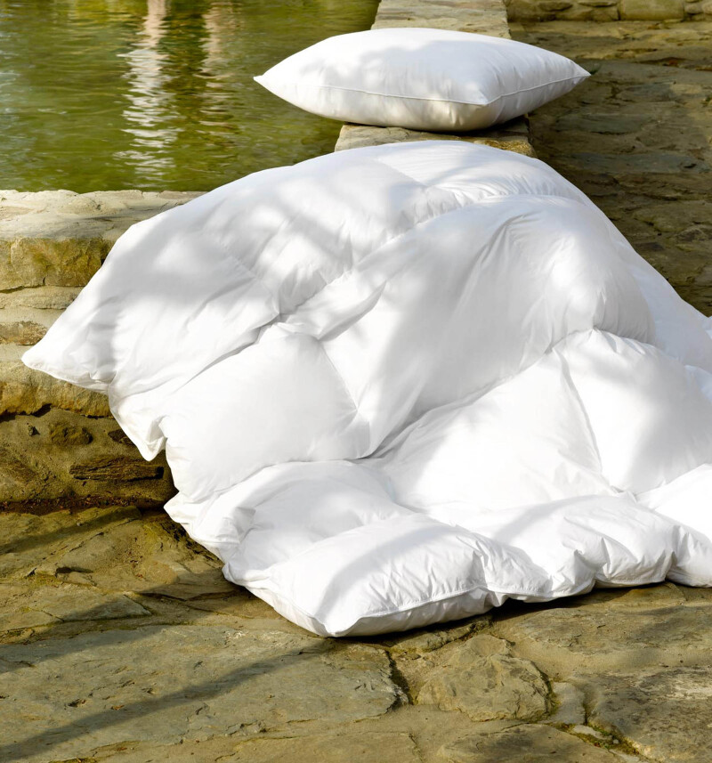 Synthetic duvet cover